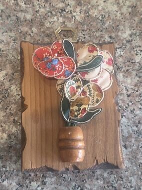 Vintage Floral Wooden Wall Hook - Fabric Flowers
